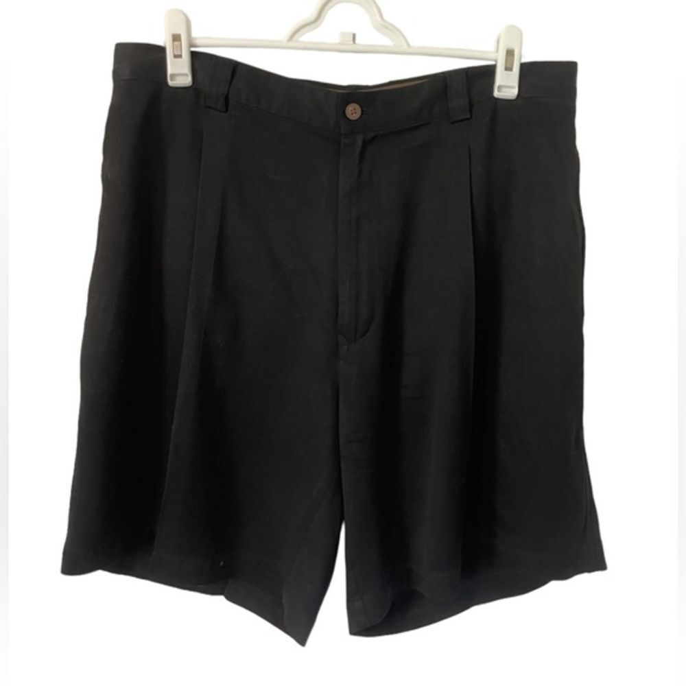 Tommy Bahama 100% Silk Men’s Shorts, Size 38